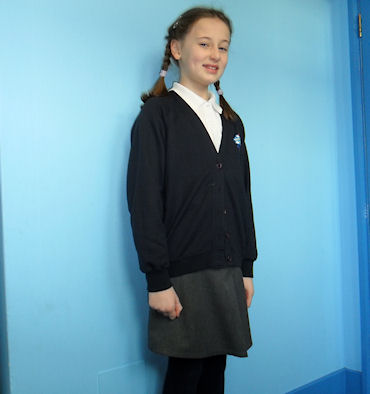 Example of girls' uniform